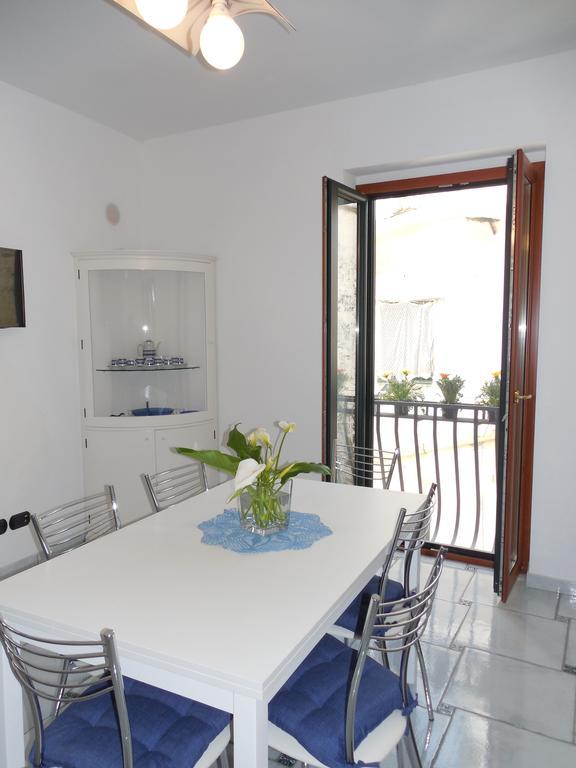 Vila Da Zia Pina Minori Pokoj fotografie