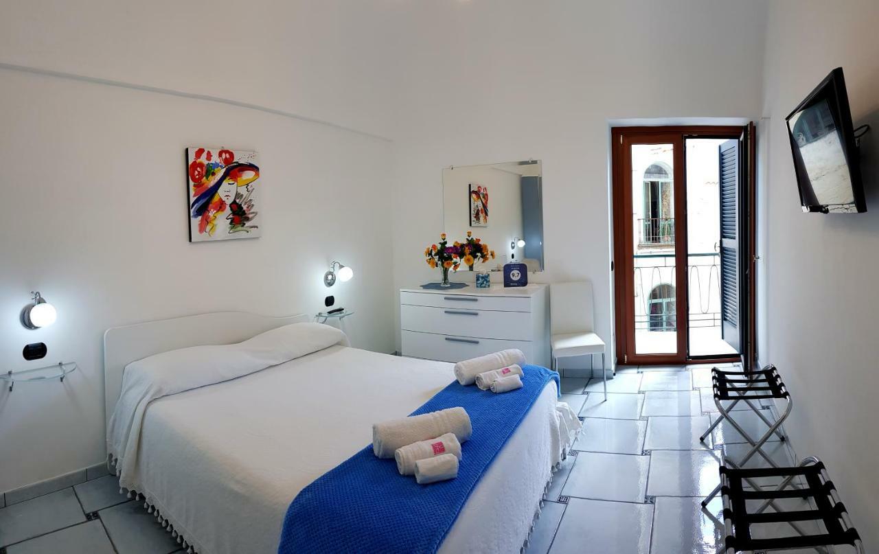 Vila Da Zia Pina Minori Exteriér fotografie
